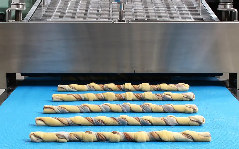 製パン機械 V4-マルチブレッドライン | レオン自動機株式会社